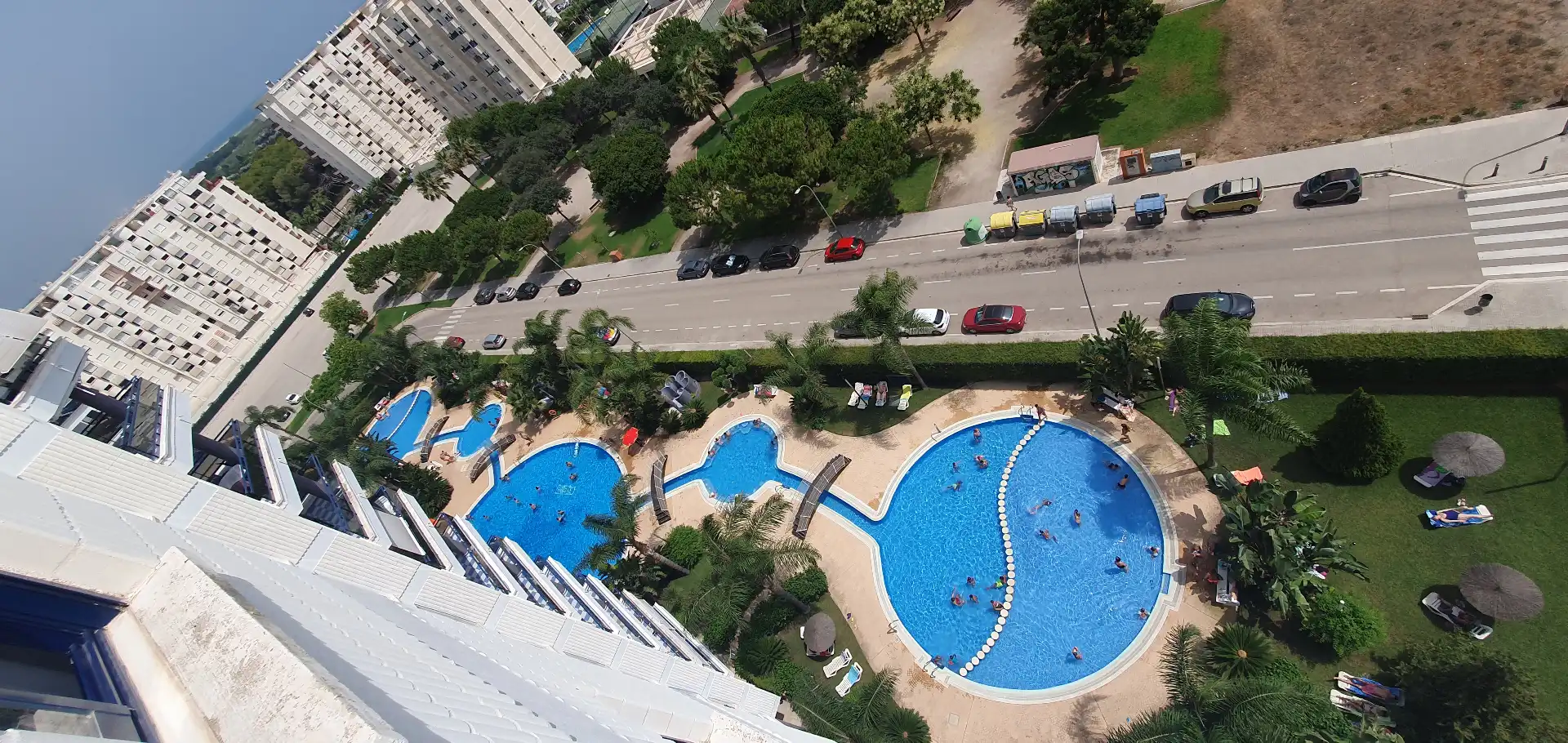 Piscina de Apartament de lloguer en Gandia amb Aire condicionat, Calefacció i Jardí privat