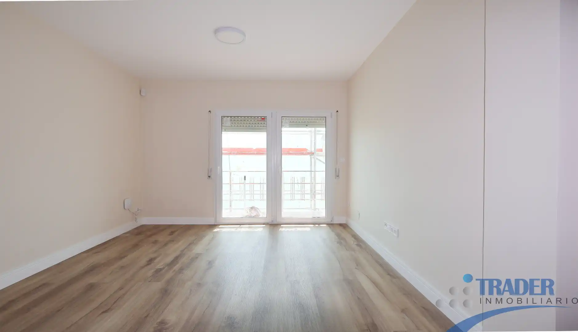 Sala de estar de Piso en venta en Alcorcón con Calefacción, Jardín privado y Terraza