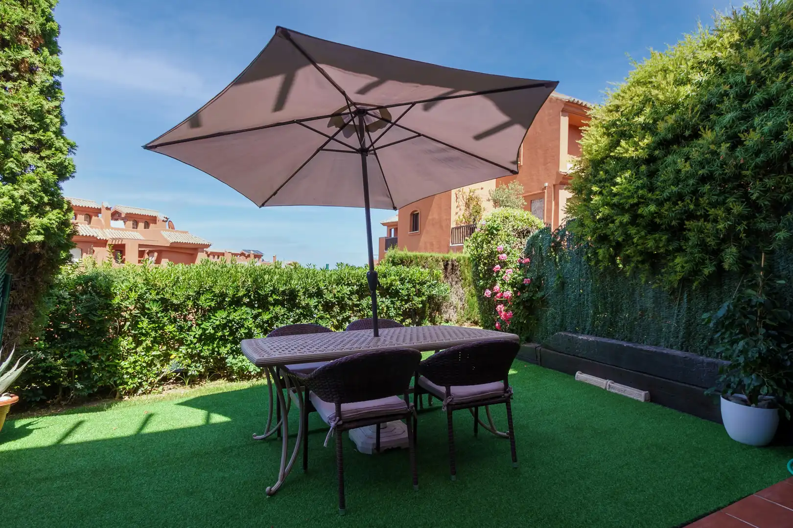 Terraza de Planta baja de alquiler en Estepona con Aire acondicionado, Jardín privado y Terraza
