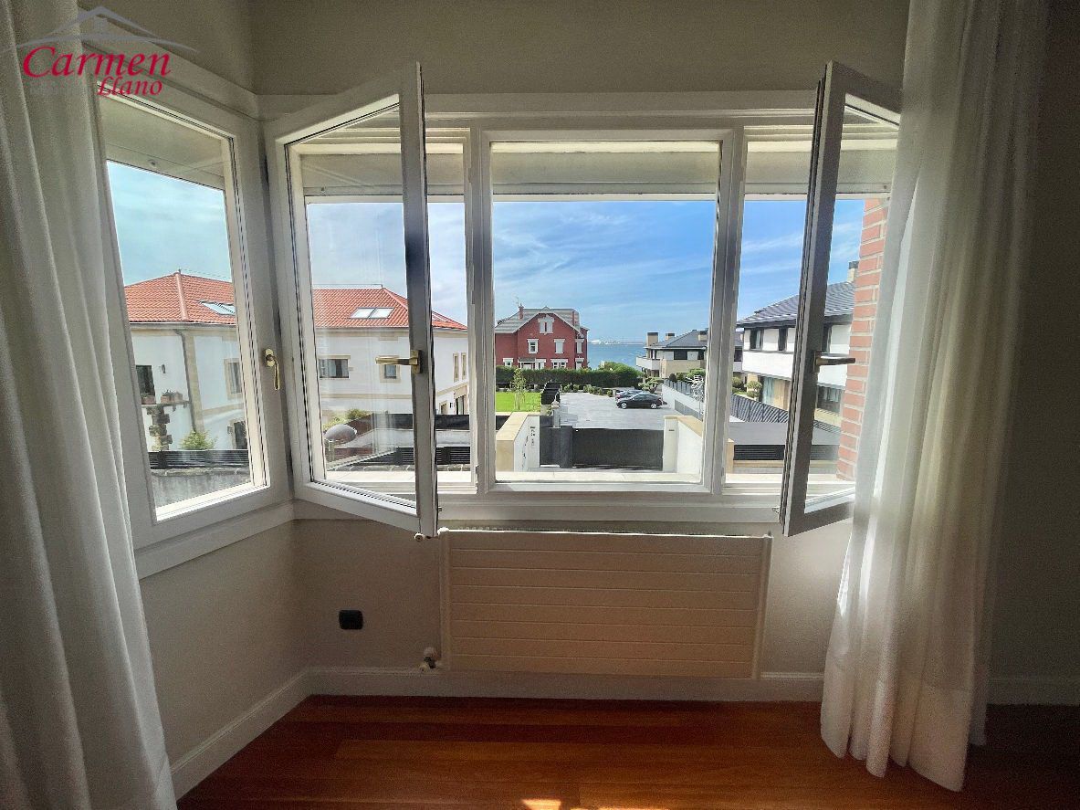 Bedroom of Flat for sale in Getxo   with Heating and Storage room