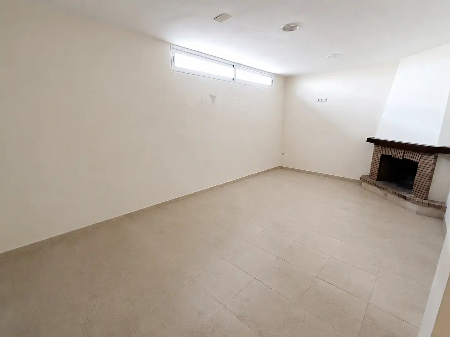 Casa adosada en venta en La Carlota con Aire acondicionado, Calefacción y Horno