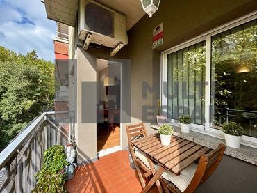 Piso con balcón en venta en Carrer de Bailèn
