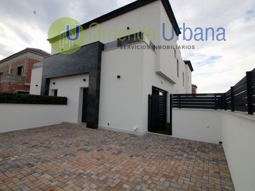 Reihenhaus mit Pool zum Verkauf in Santa Pola - Calle Josefa Botella Samper