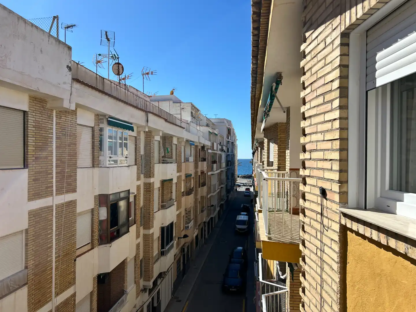 Vista exterior de Piso de alquiler en Torrenueva Costa con Aire acondicionado, Amueblado y Horno