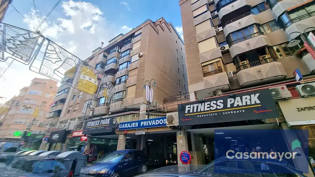 Vista exterior de Local de lloguer en Centro
