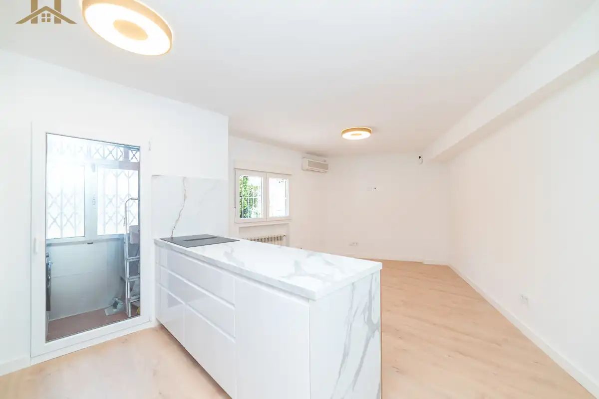 Kitchen of Flat for sale in Pozuelo de Alarcón  with Air Conditioner and Heating