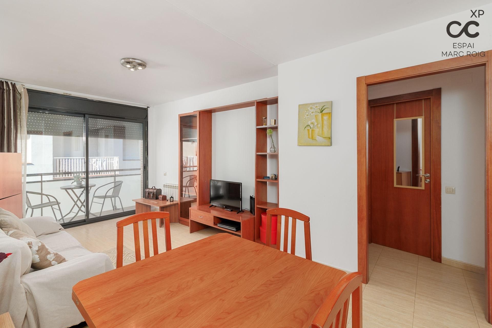 Living room of Flat for sale in Figueres  with Heating, Terrace and Furnished
