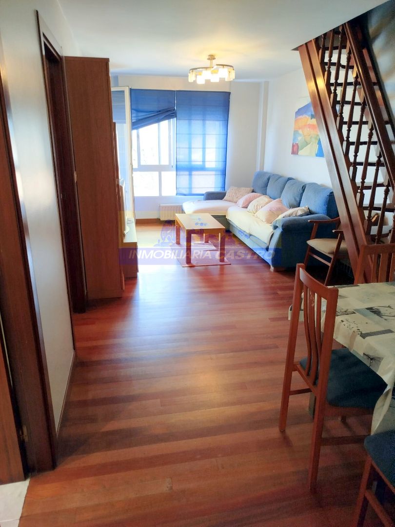 Sala de estar de Piso en venta en Castro-Urdiales con Amueblado