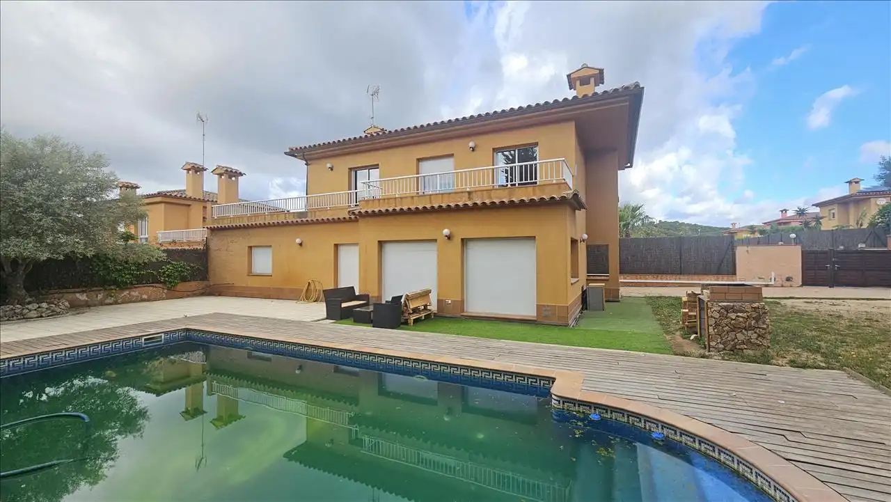 Vista exterior de Apartamento en venta en Lloret de Mar con Aire acondicionado, Calefacción y Jardín privado