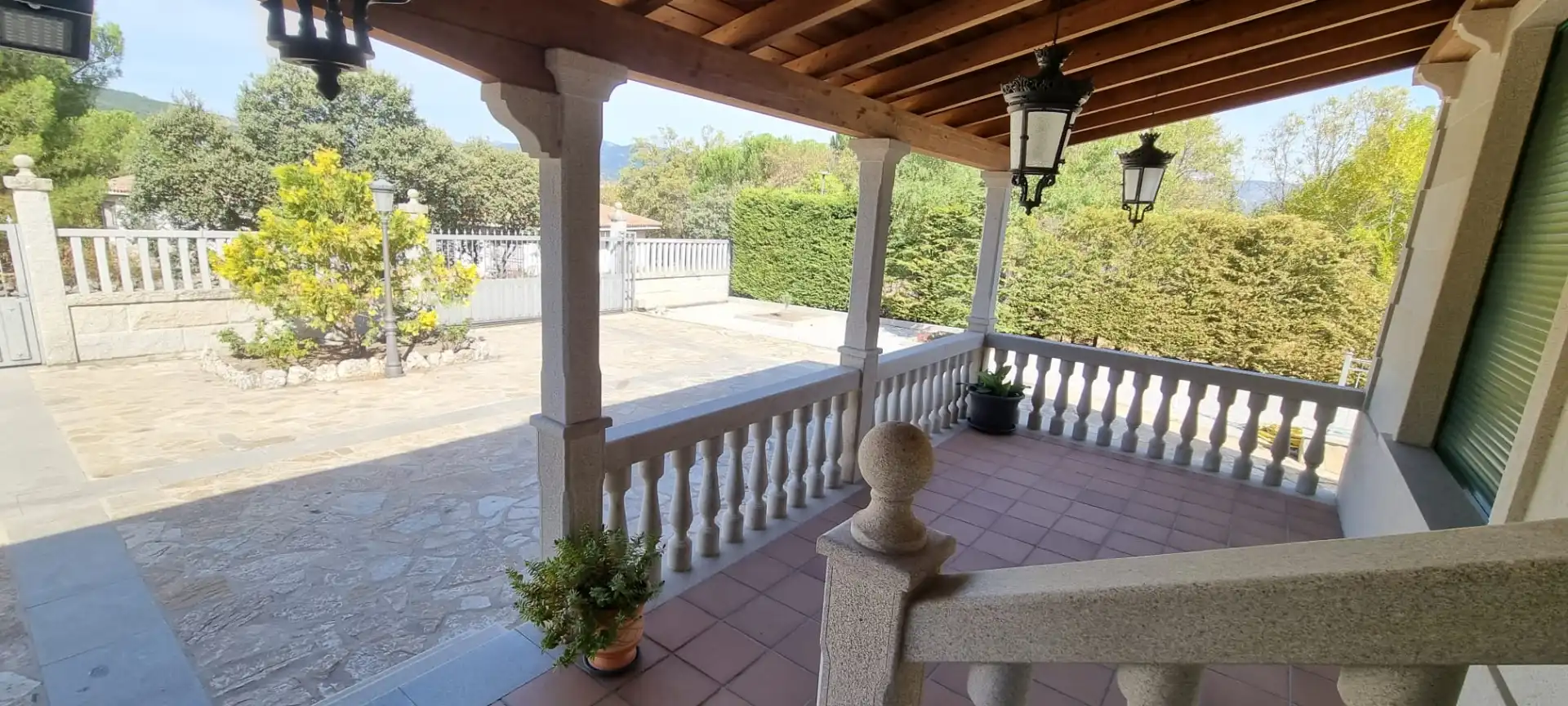 Terrassa de Casa o xalet en venda en Moralzarzal amb Aire condicionat, Calefacció i Jardí privat