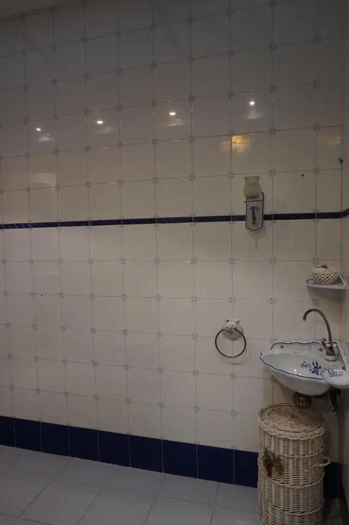 Baño de Piso en venta en Elche / Elx con Aire acondicionado, Trastero y Balcón