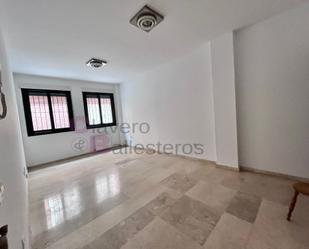 Sala d'estar de Apartament en venda en Badajoz Capital amb Aire condicionat, Calefacció i Terrassa