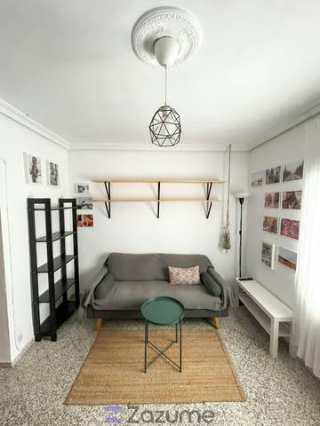 Piso en Alquiler en Avenida Ronda de Pio XII en Cruz Roja