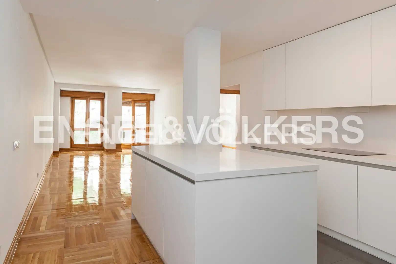 Vista exterior de Piso de alquiler en Madrid con Aire acondicionado, Calefacción y Parquet