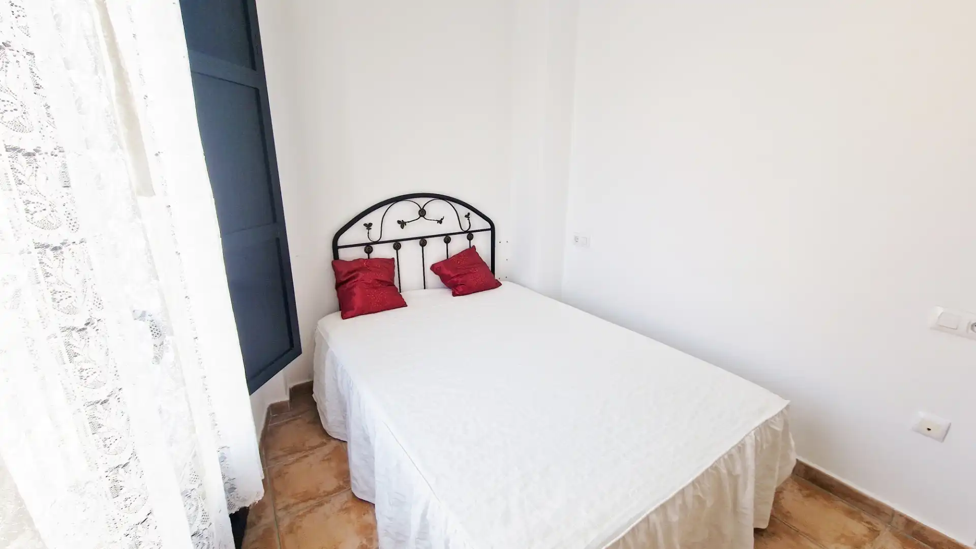 Dormitori de Apartament en venda en Vélez de Benaudalla amb Aire condicionat, Calefacció i Balcó