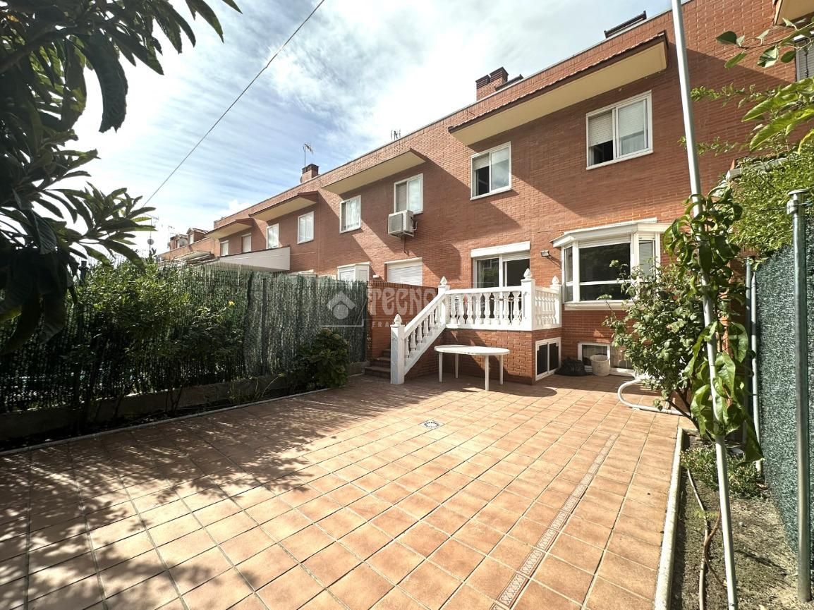 Garden of Single-family semi-detached for sale in Móstoles