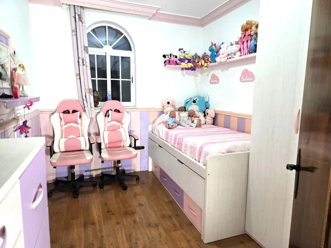 Habitación de Casa adosada en venta en Coria del Río