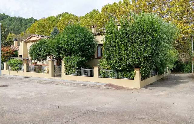 Casa-chalet en Venta en Calle DE LA RESCLOSA, 7 en Sant Llorenç de la Muga