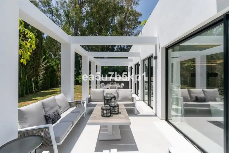 Chalet con terraza en venta en Nueva, imagen 16