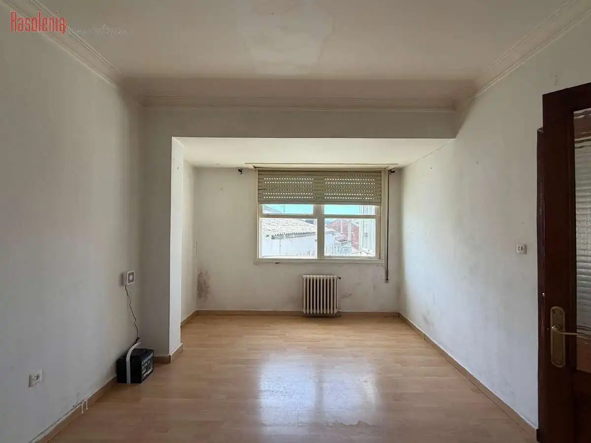Habitación de Piso en venta en Lugo con Calefacción