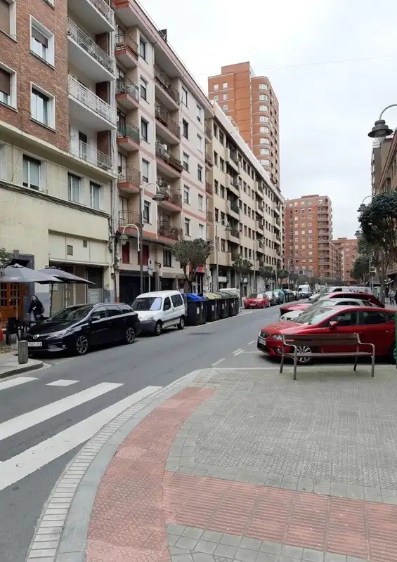 Vista exterior de Piso en venta en Bilbao  con Calefacción, Amueblado y Horno