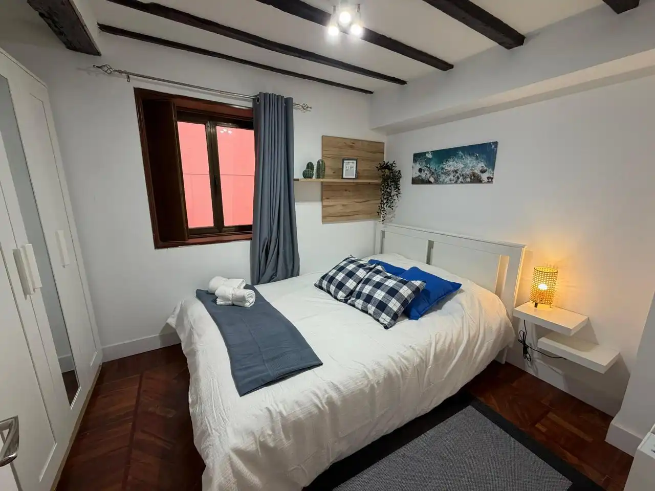 Schlafzimmer von Wohnung zur untervermieten in Laredo mit Heizung und Möbliert