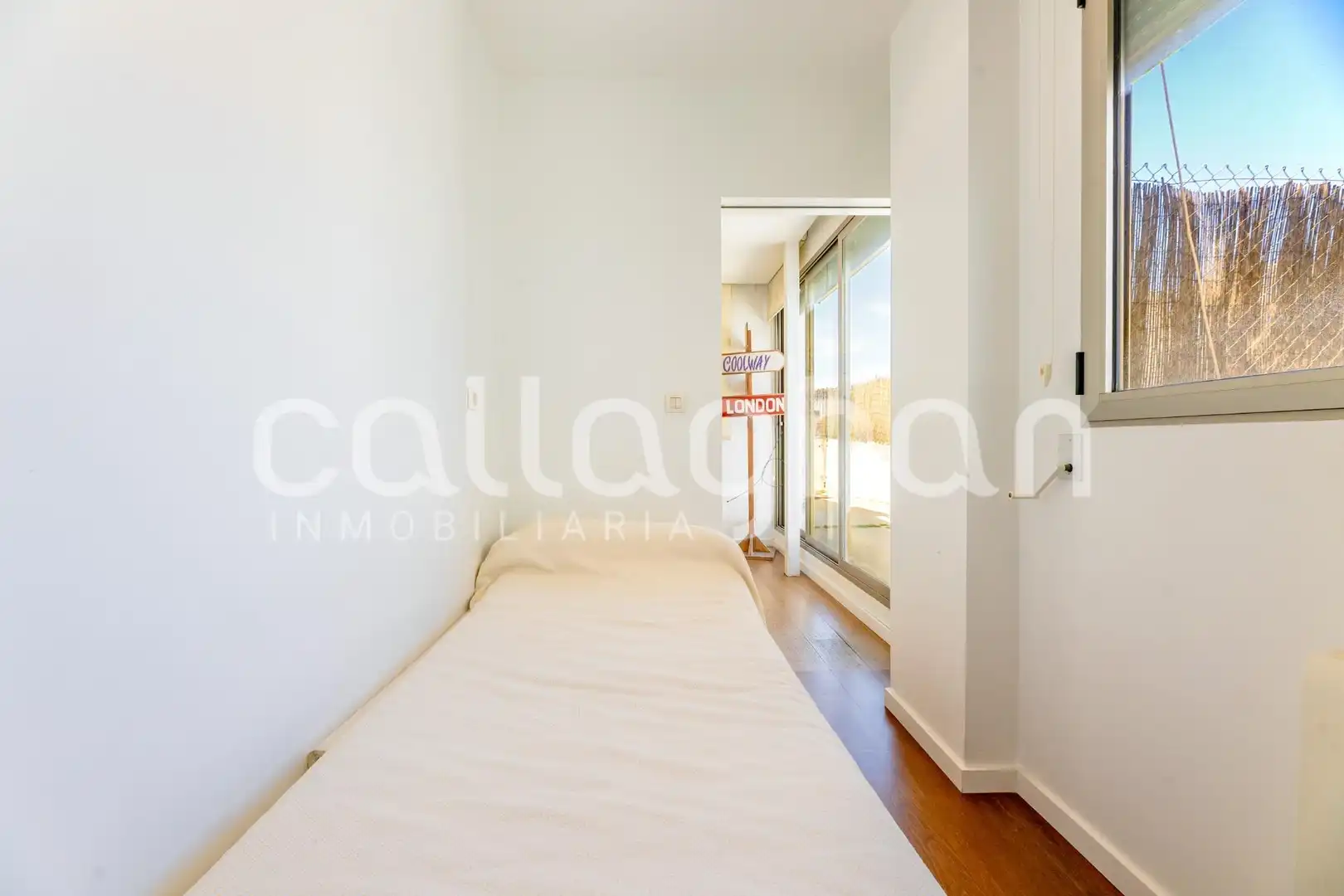 Ático en venta en Valencia con Calefacción, Terraza y Trastero