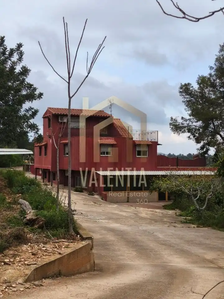 Vista exterior de Casa o xalet en venda en Buñol amb Calefacció, Jardí privat i Terrassa