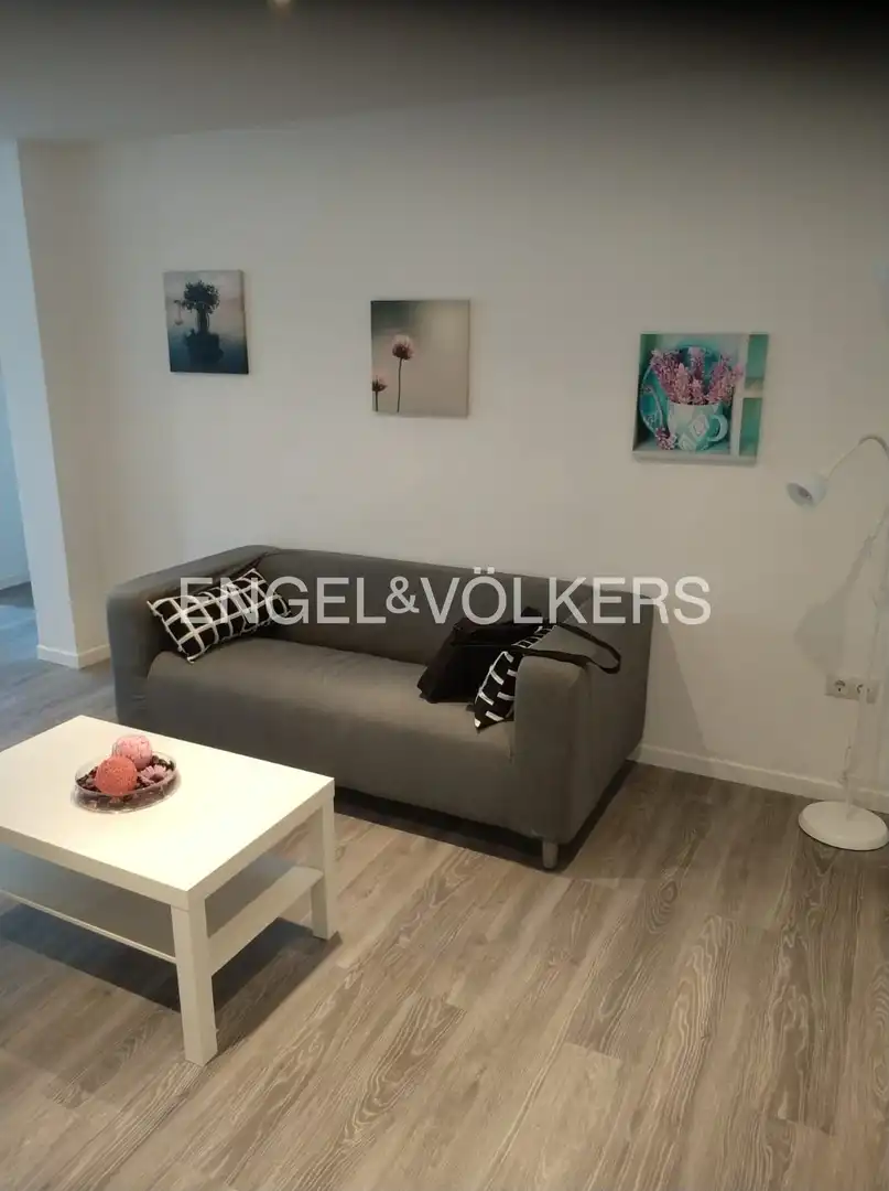 Sala d'estar de Pis de lloguer en Valencia amb Aire condicionat, Calefacció i Parquet