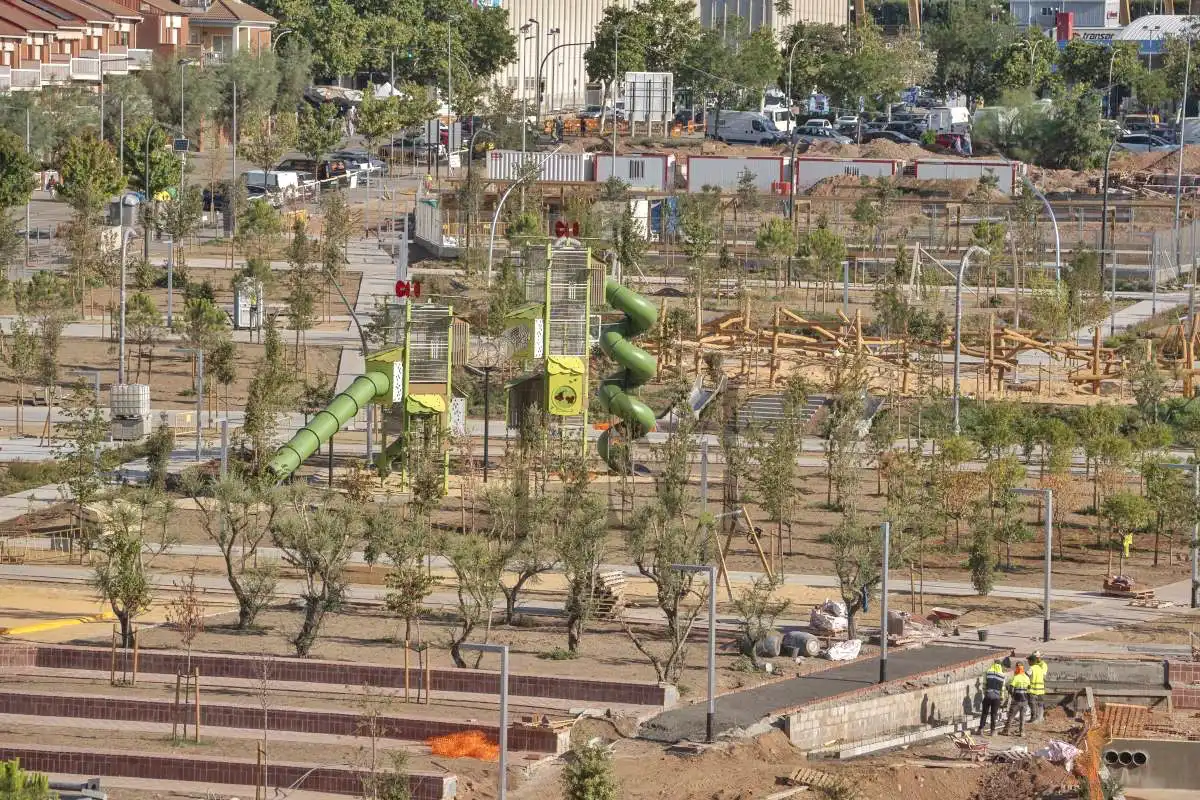 Außenansicht von Maisonette zum Verkauf in Terrassa mit Heizung, Terrasse und Abstellraum