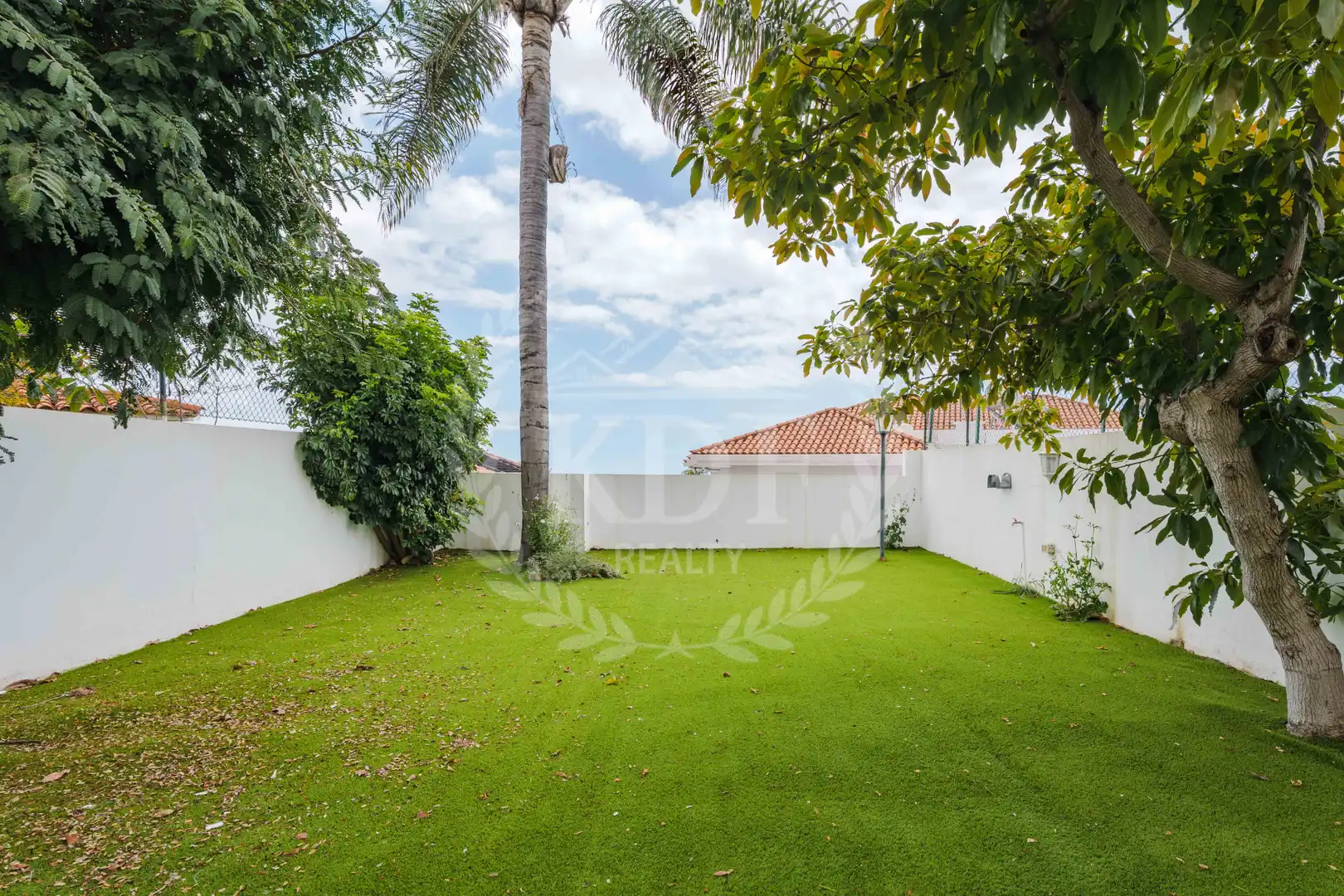 Vista exterior de Casa adosada en venda en Santa Cruz de Tenerife amb Jardí privat, Terrassa i Balcó