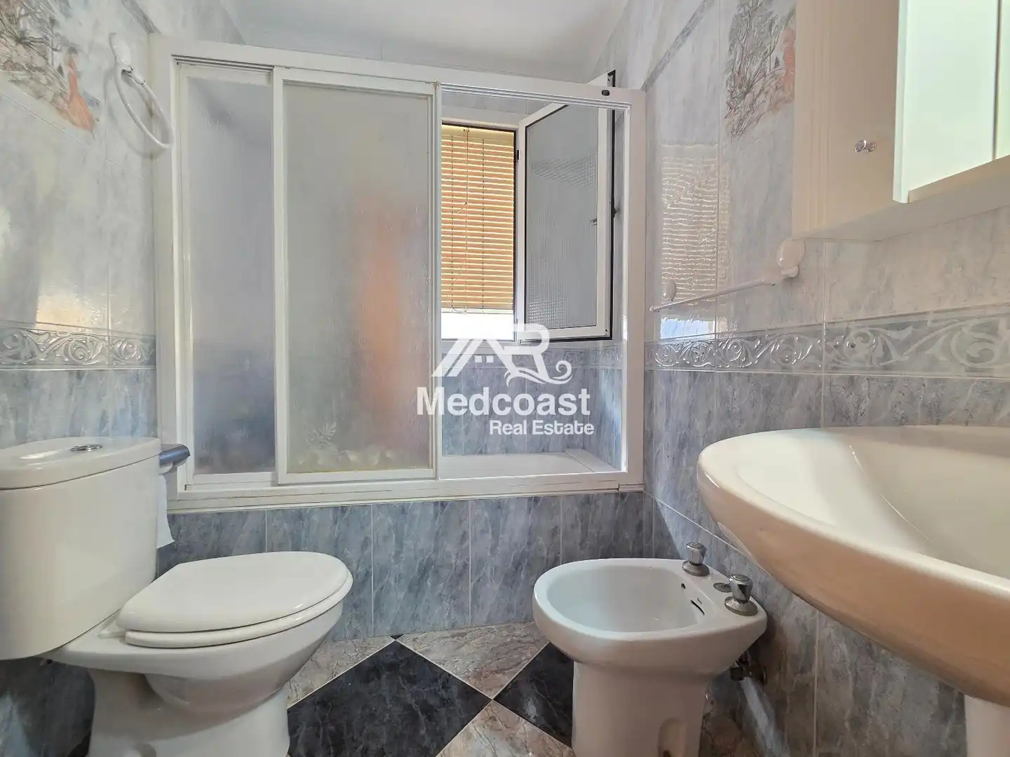 Bathroom of Flat for sale in Garrucha  with Air Conditioner, Terrace and Furnished