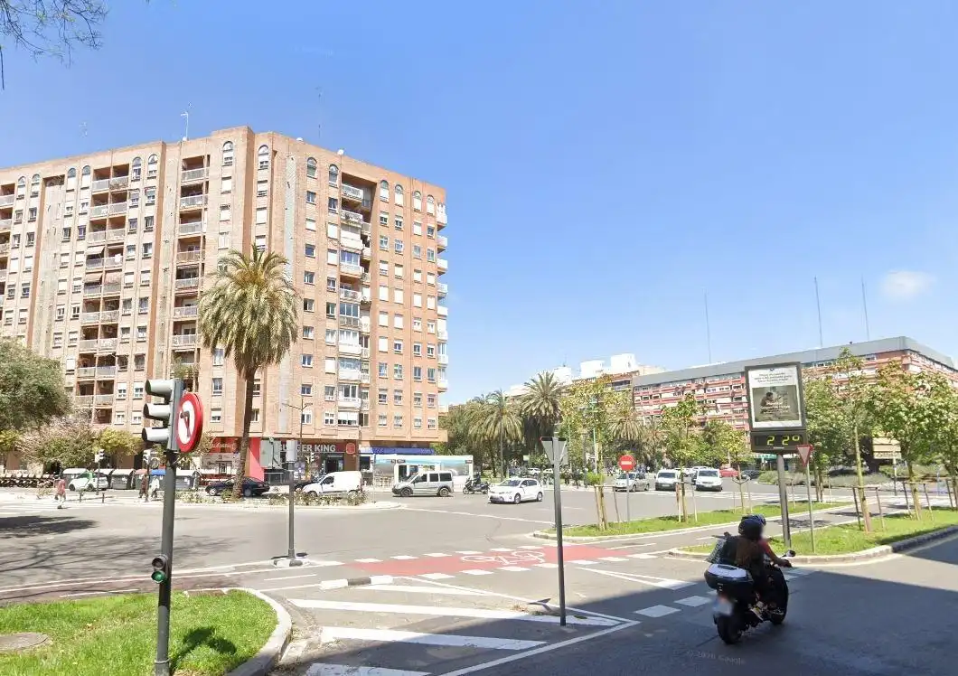 Vista exterior de Local en venda en Valencia