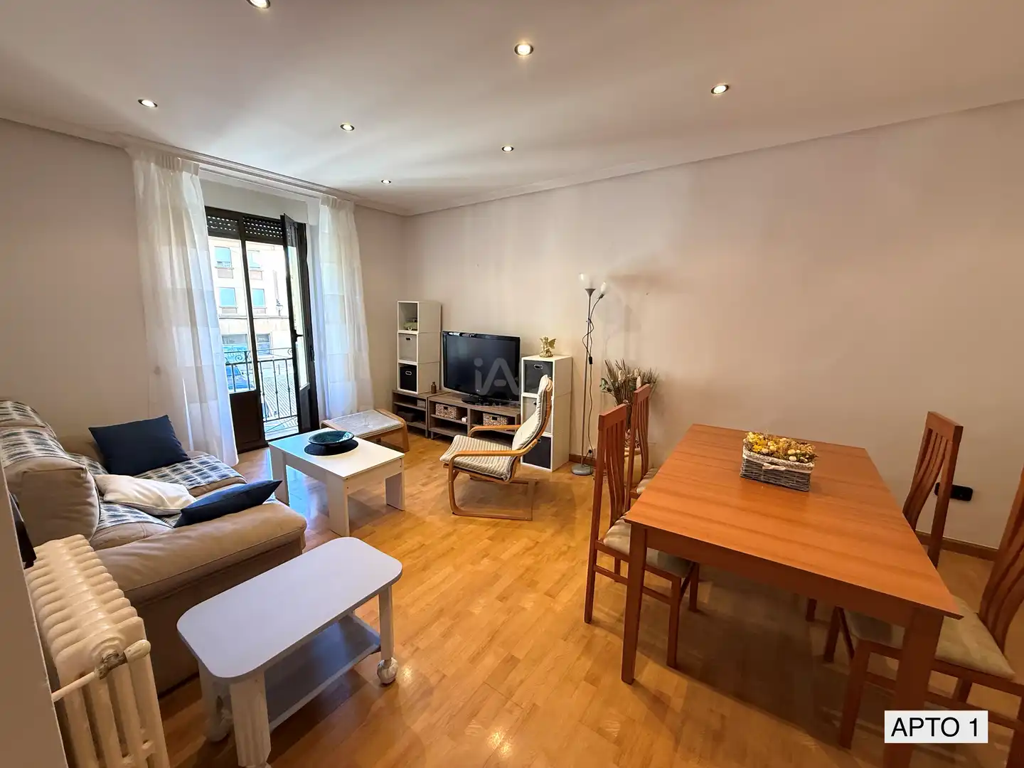 Sala de estar de Edificio en venta en León Capital 