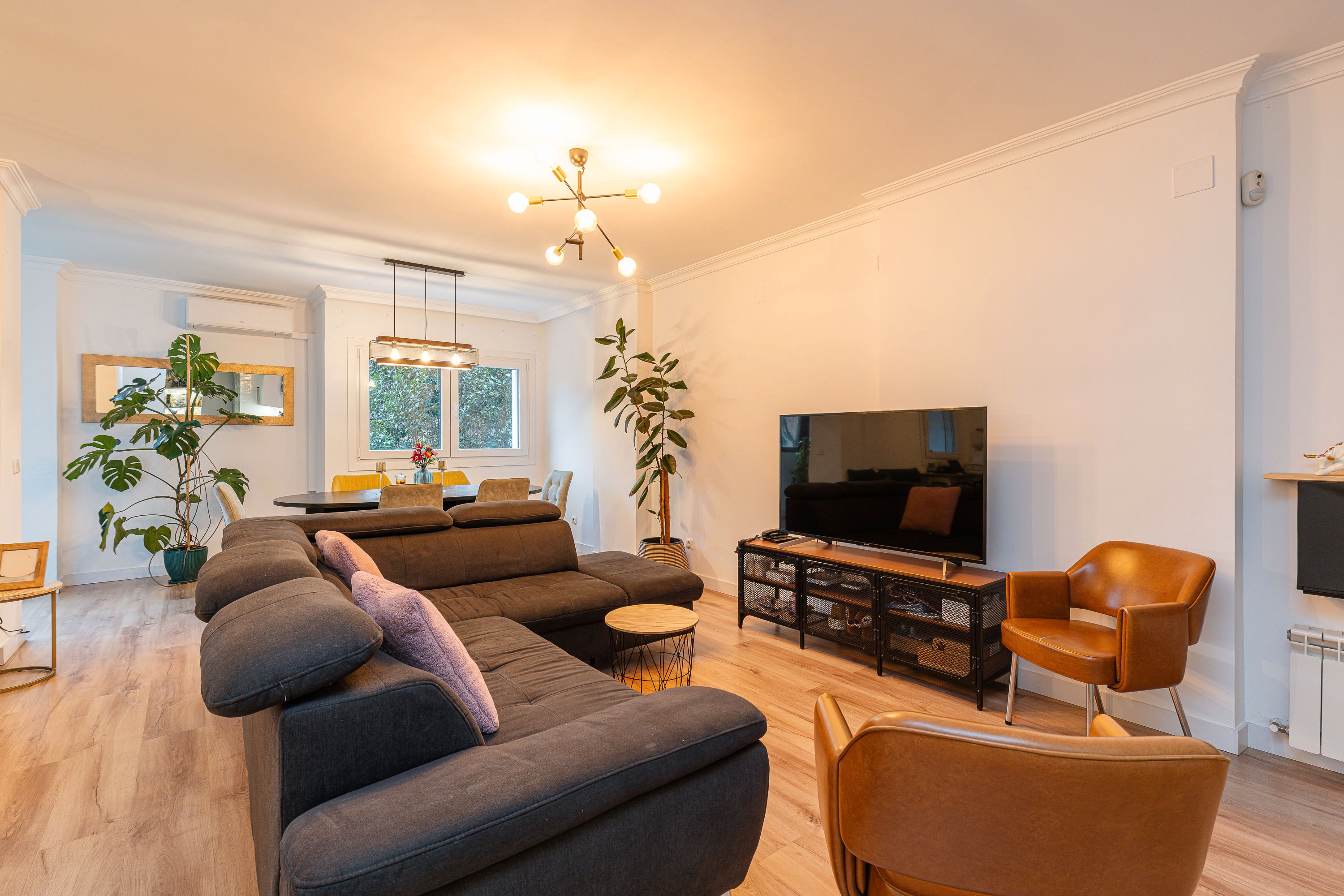 Sala d'estar de Apartament en venda en  Madrid Capital amb Aire condicionat, Calefacció i Terrassa