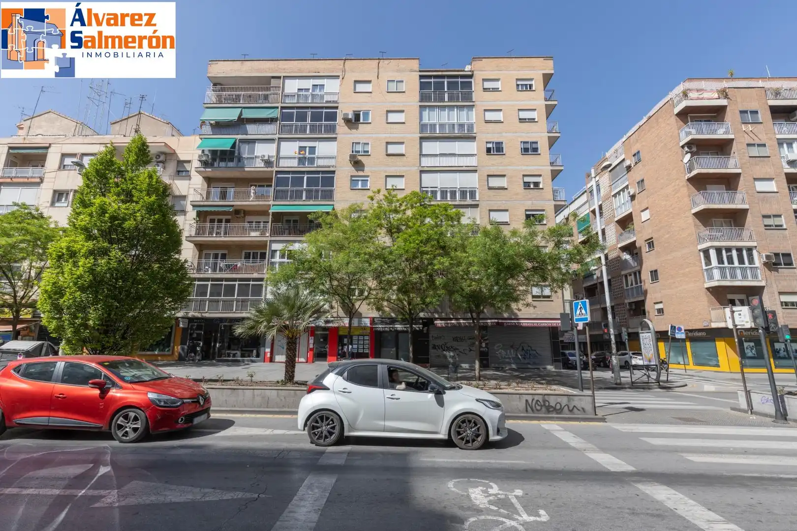 Außenansicht von Wohnung zum Verkauf in Granada mit Terrasse