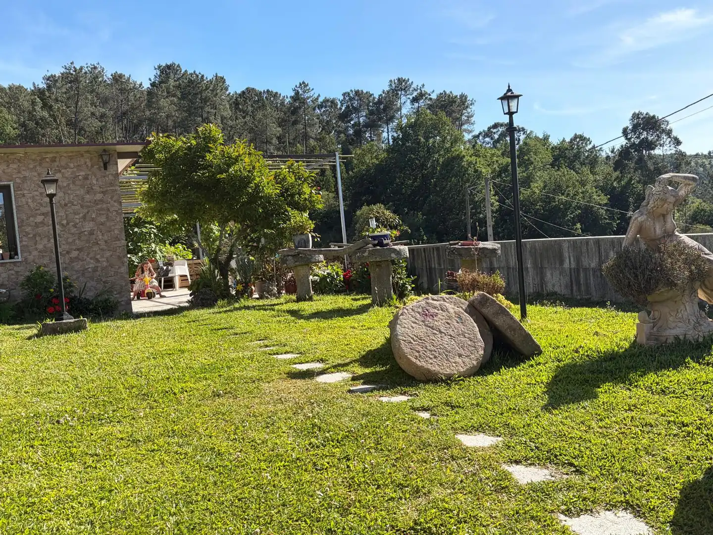 Jardín de Casa adosada en venta en Mondariz con Calefacción, Jardín privado y Amueblado