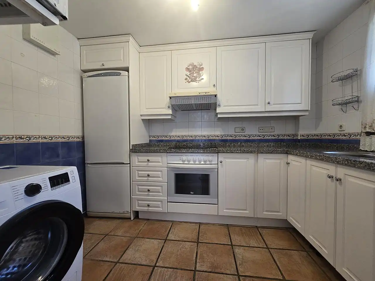 Cuina de Casa adosada en venda en Finestrat amb Aire condicionat, Jardí privat i Terrassa