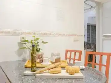 Cuina de Pis per a compartir en Pontevedra Capital  amb Parquet, Moblat i Balcó