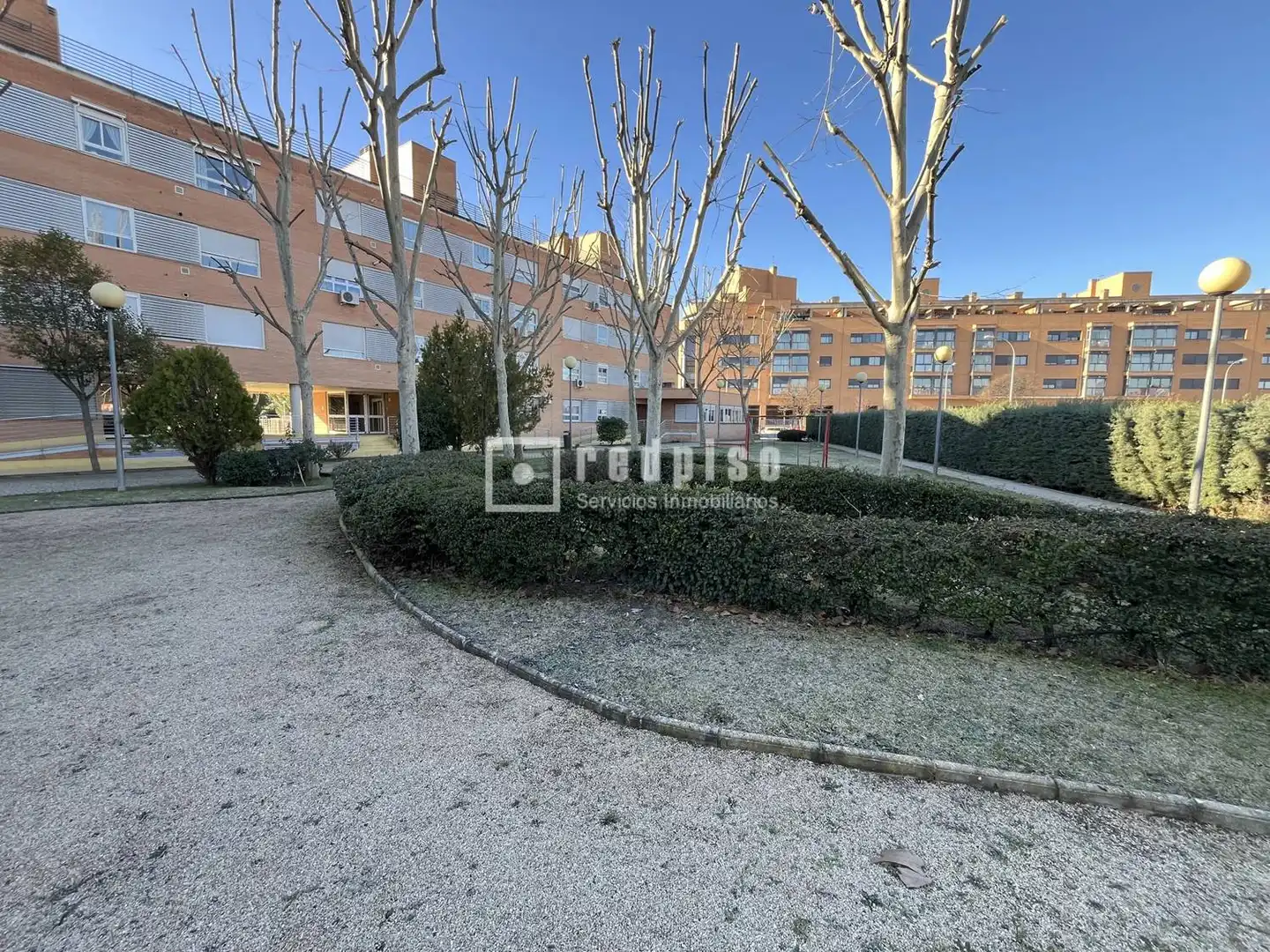 Parking de Piso en venta en Madrid con Aire acondicionado, Calefacción y Jardín privado