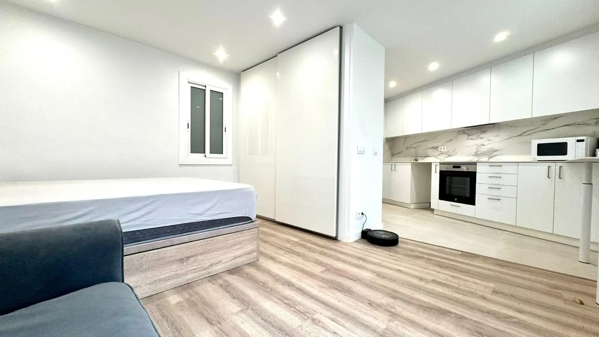 Schlafzimmer von Wohnung zum Verkauf in Barcelona mit Klimaanlage, Heizung und Parkett