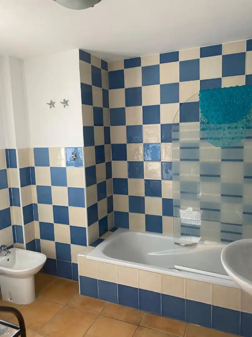 Baño de Casa o chalet de alquiler en Benahavís con Aire acondicionado, Jardín privado y Terraza