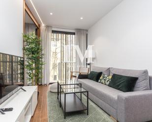 Sala d'estar de Apartament de lloguer en  Barcelona Capital amb Aire condicionat, Terrassa i Balcó