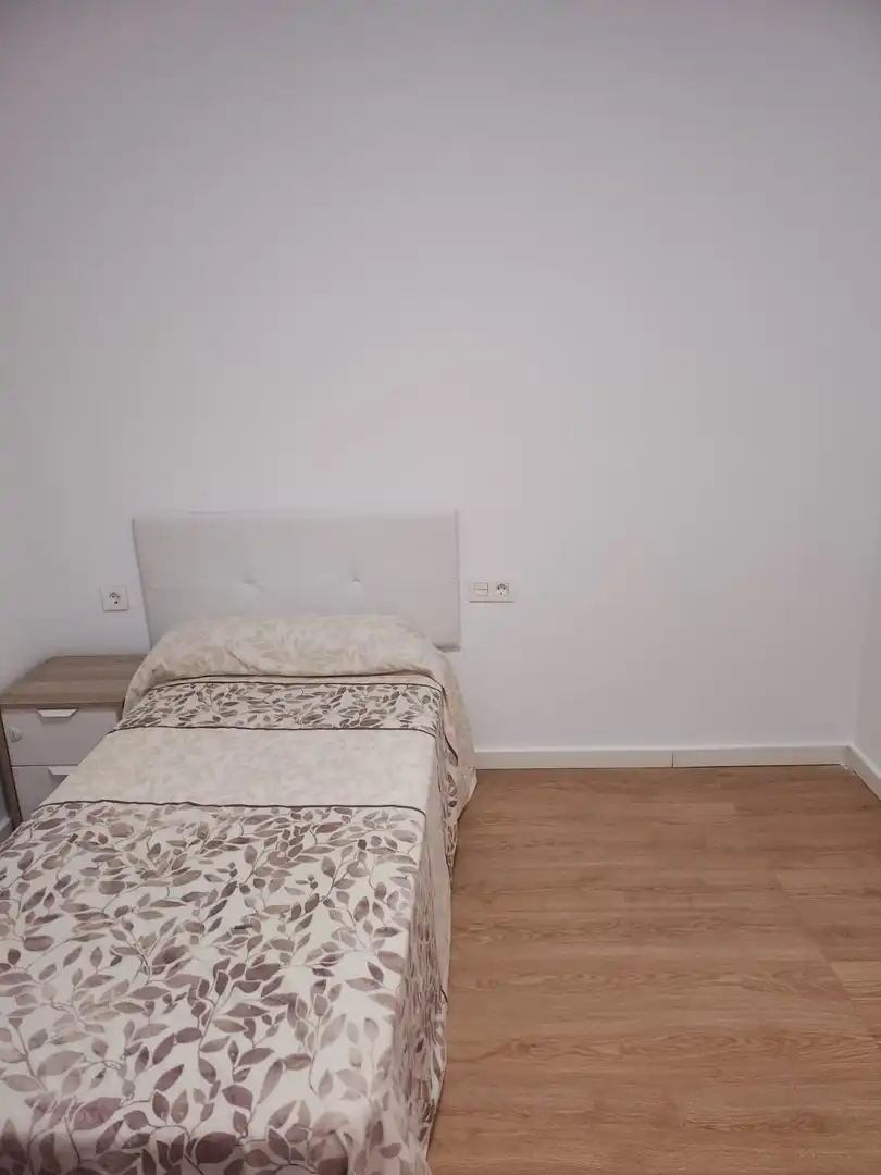 Bedroom of Flat for rent in Málaga  with Air Conditioner, Terrace and Furnished