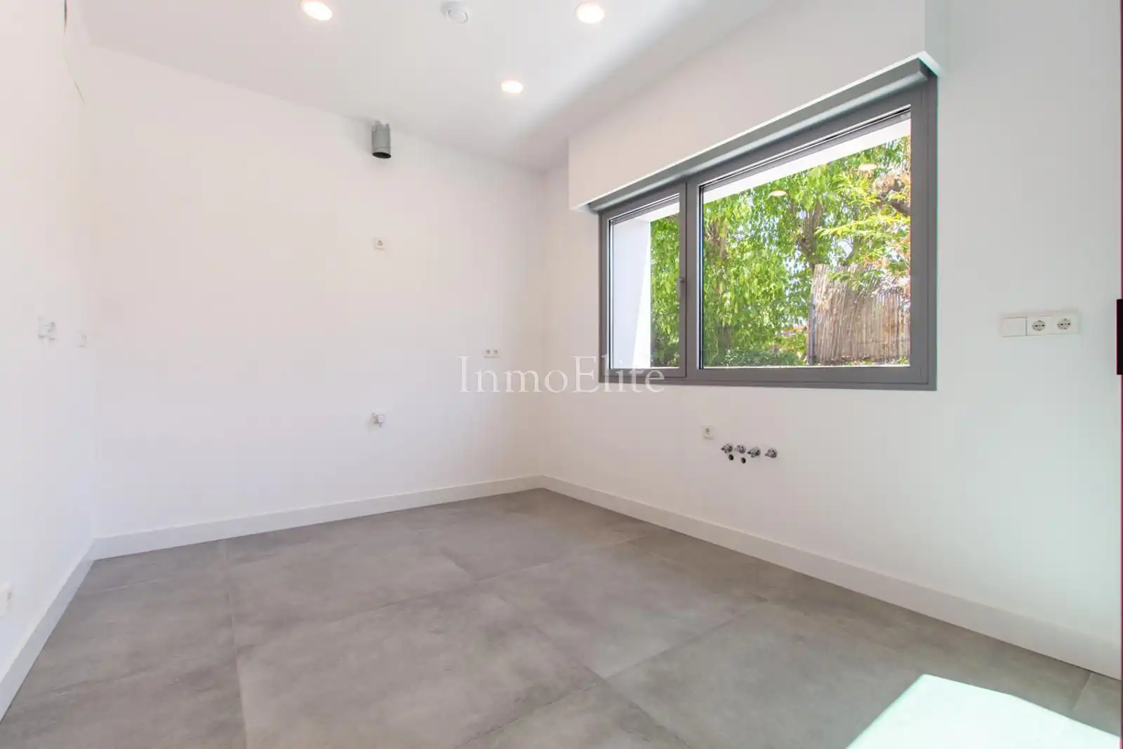Casa bifamiliare con piscina in vendita a Avenida Europa, imagen 13