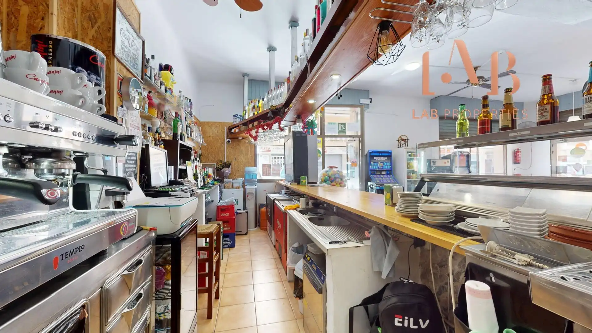 Commercial properties for rent in  Palma de Mallorca  with Air Conditioner and Furnished