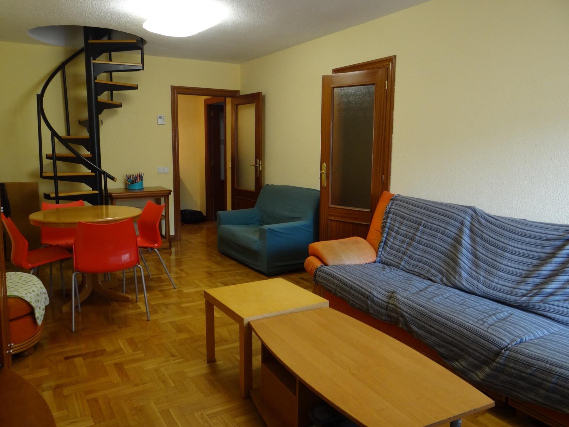 Living room of Flat for sale in Barañáin / Barañain  with Heating, Parquet flooring and Storage room