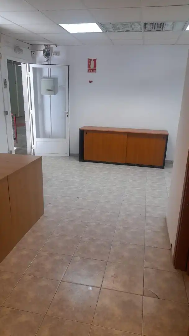 Fabrikhallen zur Miete in Cubelles
