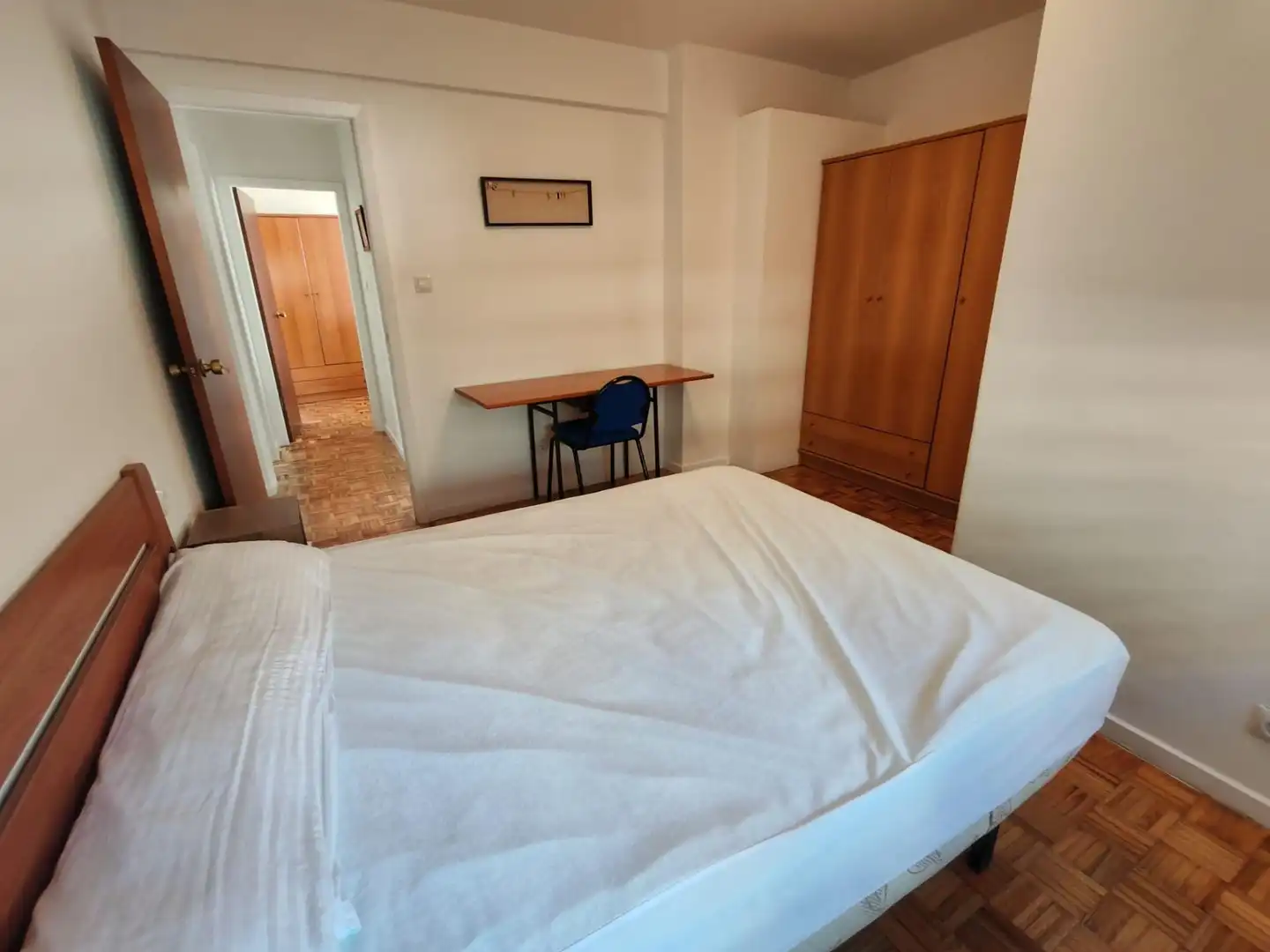 Bedroom of Flat for rent in Vigo   with Terrace, Furnished and Balcony