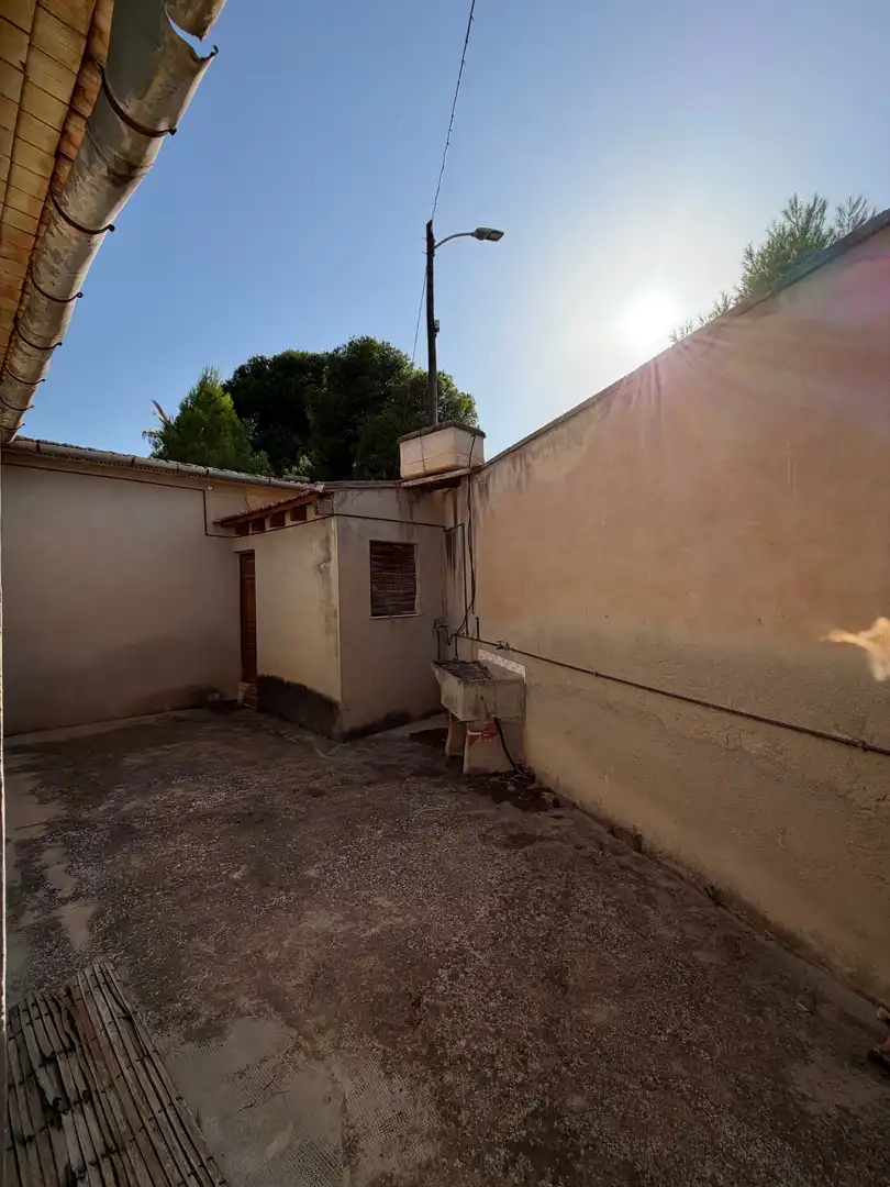 Vista exterior de Casa o xalet en venda en Monóvar  / Monòver amb Jardí privat i Moblat